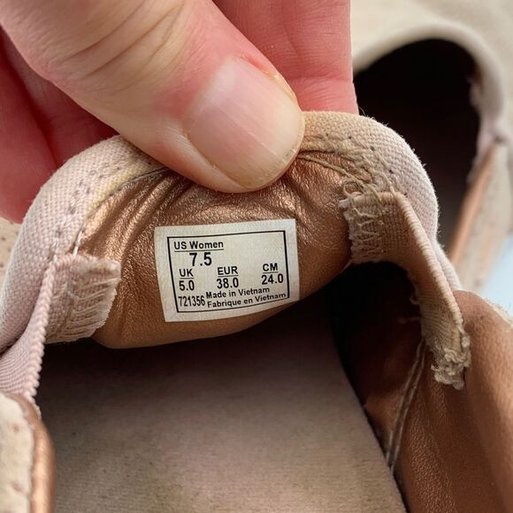 Vans woman’s dusty rose pink Perforated Slip-On Suede leather shoes size 7.5 - Picture 9 of 10